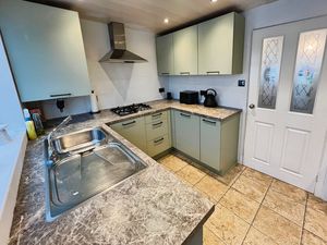 Kitchen- click for photo gallery